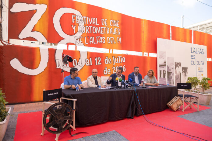 Cuenta atrás para el 38 Festival de Cine de l'Alfàs: Eduard Fernández completa el trío de Faros de Plata/Ayuntamiento l'Alfàs del Pi