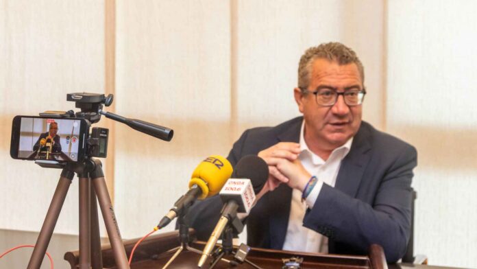 Toni Pérez aprobación de bonos /Fuente: Ayuntamiento de Benidorm