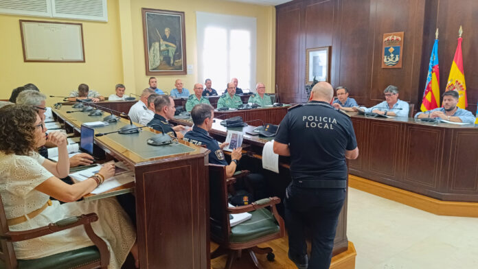 Villajoyosa blinda los Moros y Cristianos con un operativo de 476 servicios de Policía Local