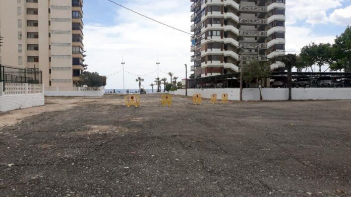 El parking de Las Terrazas deja de funcionar en Benidorm porque la propiedad prevé construir en la parcela