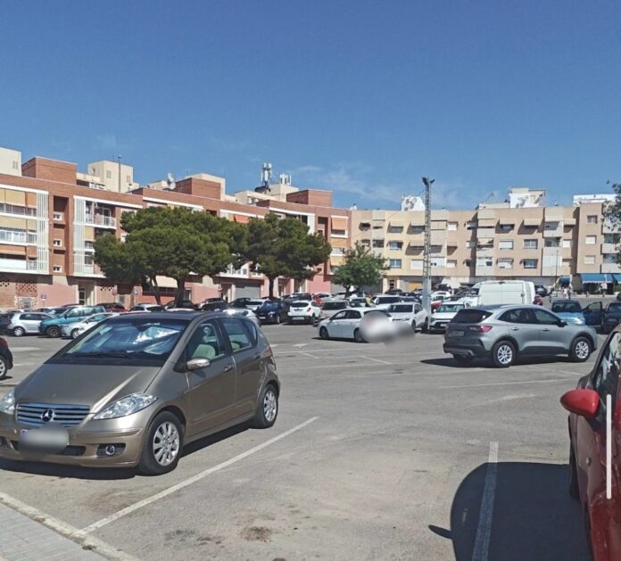 La Asociación ‘Salvem La Ferreria’ reclama mantener el parking del barrio ante la transformación urbanística prevista