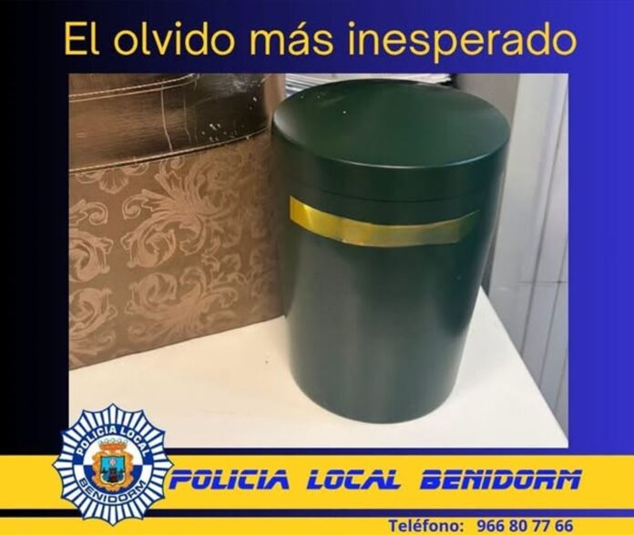 Urna encontrada en un supermercado/Fuente: Policía Local de Benidorm