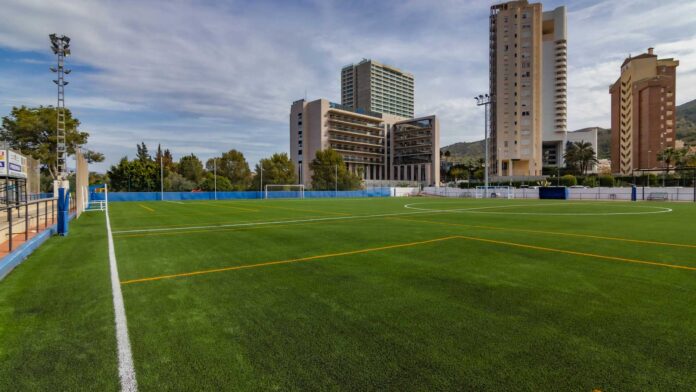 Benidorm aprueba el proyecto para renovar la iluminación de los campos de fútbol Antonio López