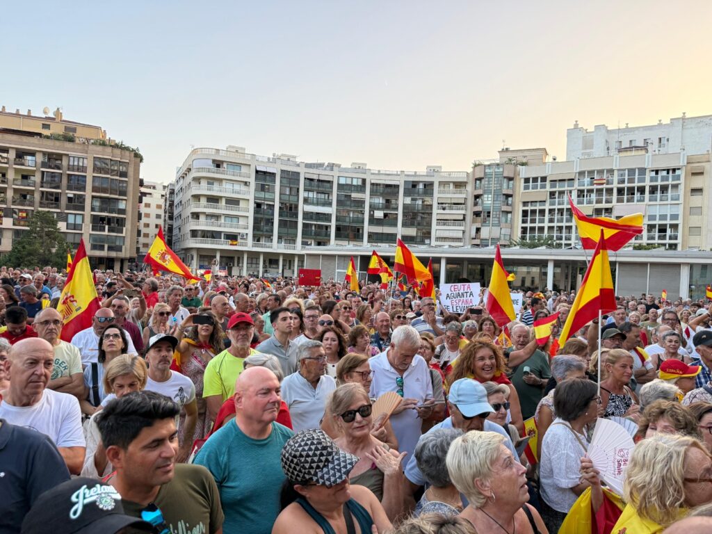 La Marina Baixa responde a la situación de Ceuta con concentraciones en toda la comarca