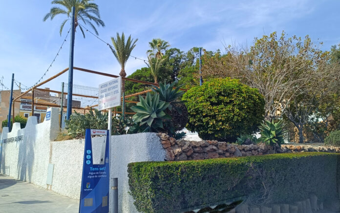 Agua del grifo y refrigerada de Veolia en primera línea de playa: así son las nuevas fuentes de Villajoyosa