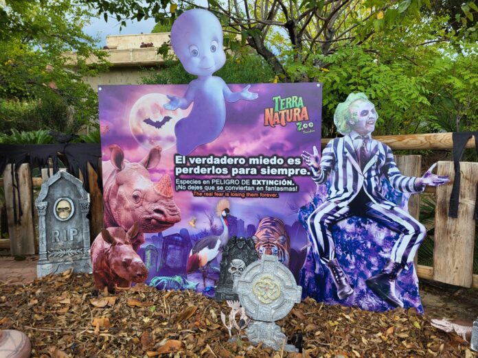 Terra Natura Benidorm celebra Halloween con un mensaje contra la extinción de especies