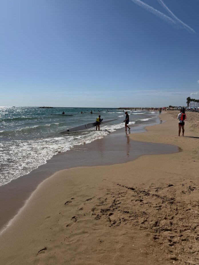 Villajoyosa da la bienvenida al Mundial de Kayak de Mar con 810 palistas de 39 países